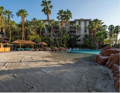 Super Bowl Gateway - 1-bedroom hotel suite on the strip in Las Vegas