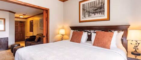 1 habitación, tabla de planchar con plancha, wifi y ropa de cama