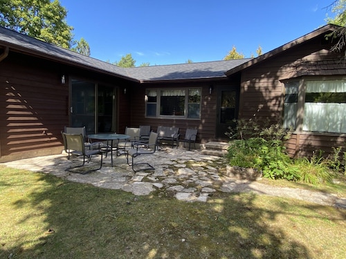 Cedarwood, Rent 3 Get one Free Nov. 1 - May 31st! - Fish Creek, Family Friendly