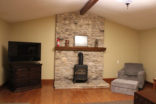 Cedarwood, Rent 3 Get one Free Nov. 1 - May 31st! - Fish Creek, Family Friendly