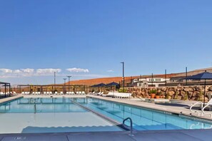 Pool - Heated Pool+PickleBall Spacious+Immaculate Save - (Washington)