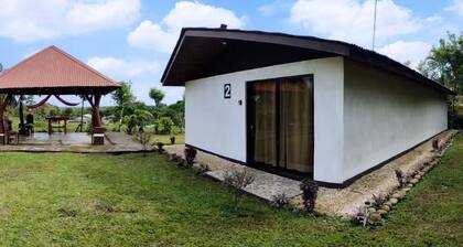 Near the Tenorio volcano and Katira Labyrinth, comfortable villa for 5!