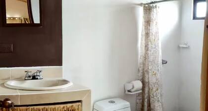 Apt. 1 Hills Villa Rio Celeste, near from Tenorio Volcano and other attractions.