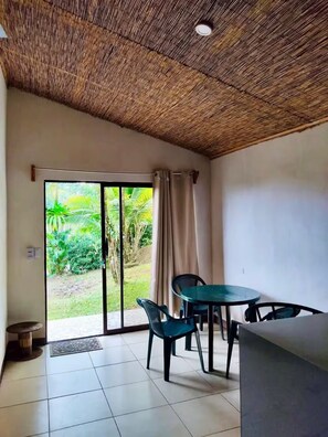 Dining - Apt. 1 Hills Villa Rio Celeste, near from Tenorio Volcano and other attractions. (Katira)