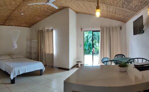 1 bedroom, free WiFi, bed sheets, wheelchair access - Apt. 1 Hills Villa Rio Celeste, near from Tenorio Volcano and other attractions. (Katira)