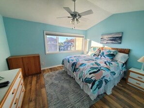 Iron/ironing board, WiFi, bed sheets - Spyglass 13, Sleeps 6, Ocean View, Private Beach Access (St. Augustine)