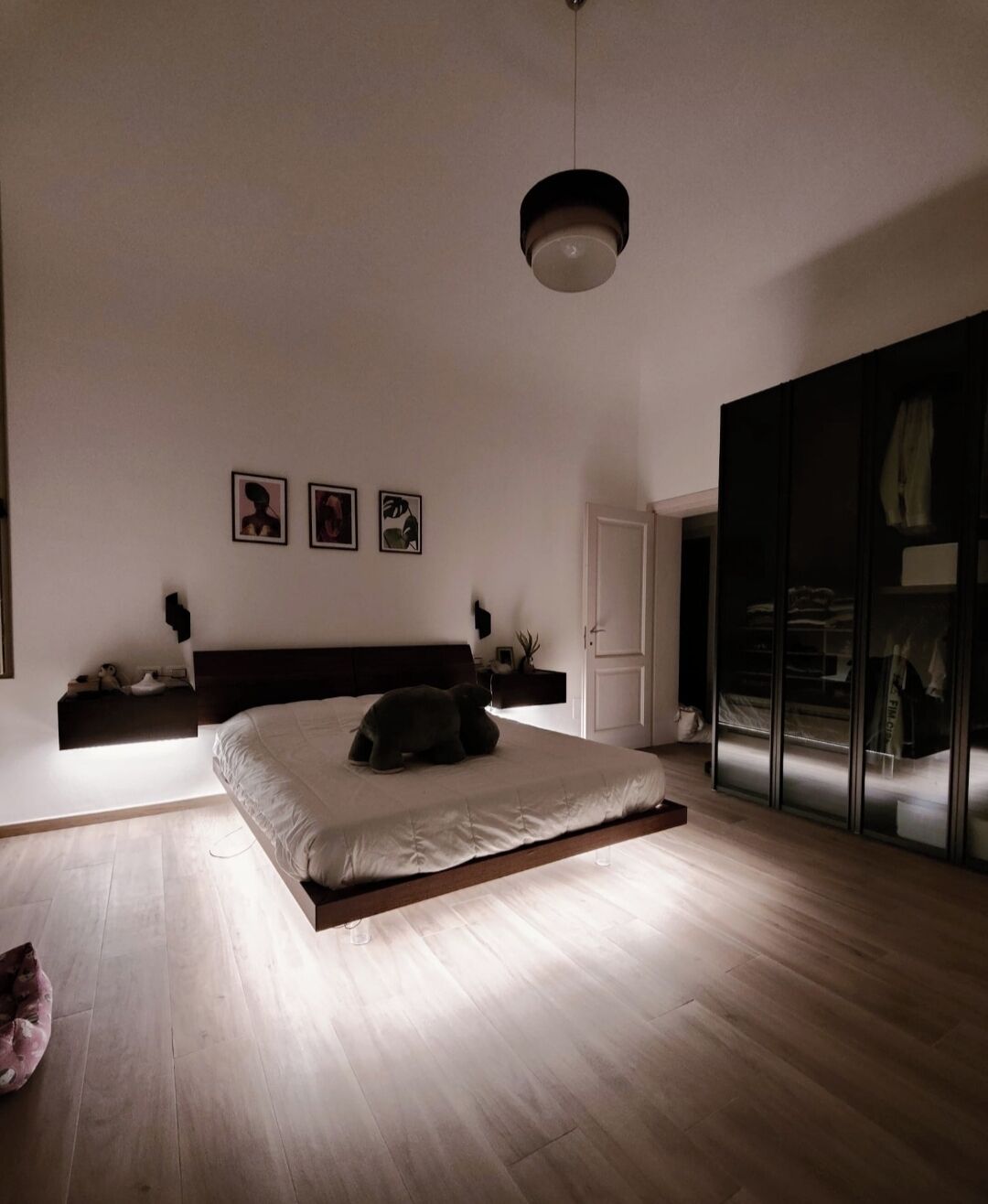 Bügeleisen/Bügelbrett, kostenloses WLAN, Bettwäsche