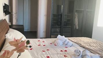 2 camere, ferro/asse da stiro, Wi-Fi gratuito, lenzuola