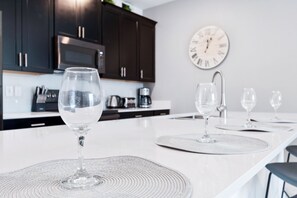 Fridge, microwave, oven, stovetop - Amazing 4Br /Private Pool  ChampionsGate 1060 (Davenport)