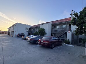 Exterior - Bell Resort Motel (Bell Gardens)