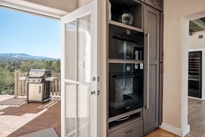 Interior - Santa Fe Santuario- Perfect Views, Kiva Fireplace (Santa Fe)