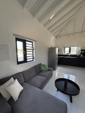 TV - Lux Apartment Stay (Willemstad)