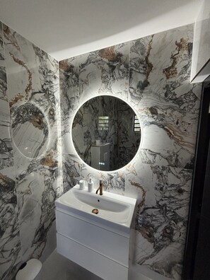 Bathroom - Lux Apartment Stay (Willemstad)