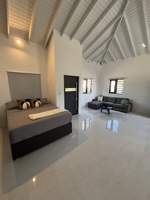 1 bedroom, iron/ironing board, WiFi, bed sheets - Lux Apartment Stay (Willemstad)