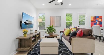 ❤️ SXSW | Walk to UT | 2 Min to Downtown & Convention Center| New Built 4BR