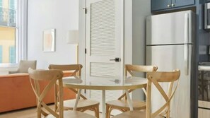 Estudio (Multiple Bedrooms) | Interior