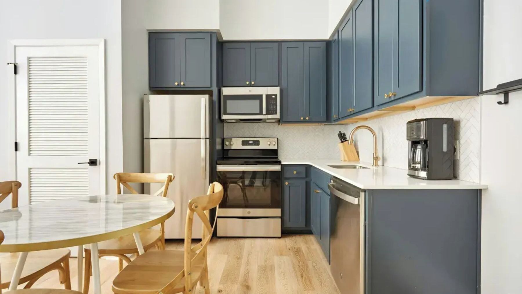 Studio (Multiple Bedrooms) | Interior