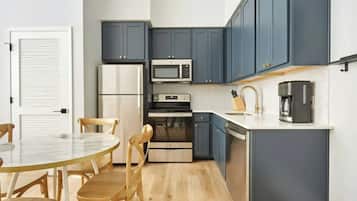 Studio (Multiple Bedrooms) | Interior