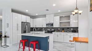 Private kitchen - Villa Moonlight | Pool •Jacuzzi• BBQ• Pickleball (Miami)