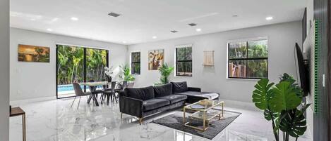 Televisión y oficina