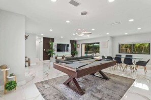 Spielezimmer