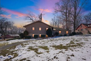 Exterior - Memphis Stay Near Graceland-Sleeps 12 (Memphis)