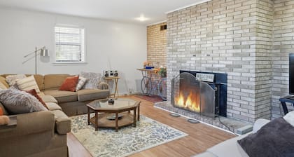 Memphis Stay Near Graceland-Sleeps 12