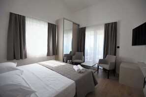 3 makuuhuonetta, silitysrauta/-lauta, Wi-Fi