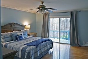 3 slaapkamers, een strijkplank/strijkijzer, wifi, beddengoed