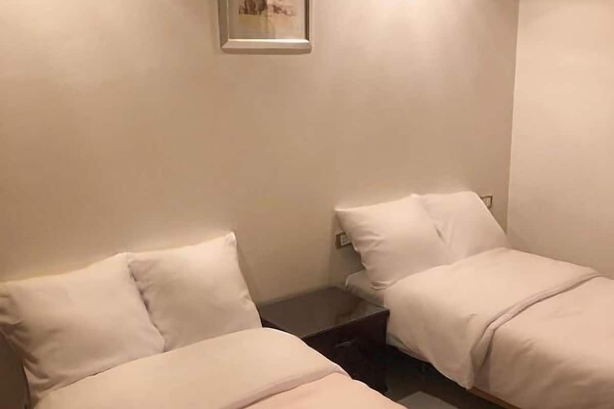 Chambre Double, balcon, vue jardin