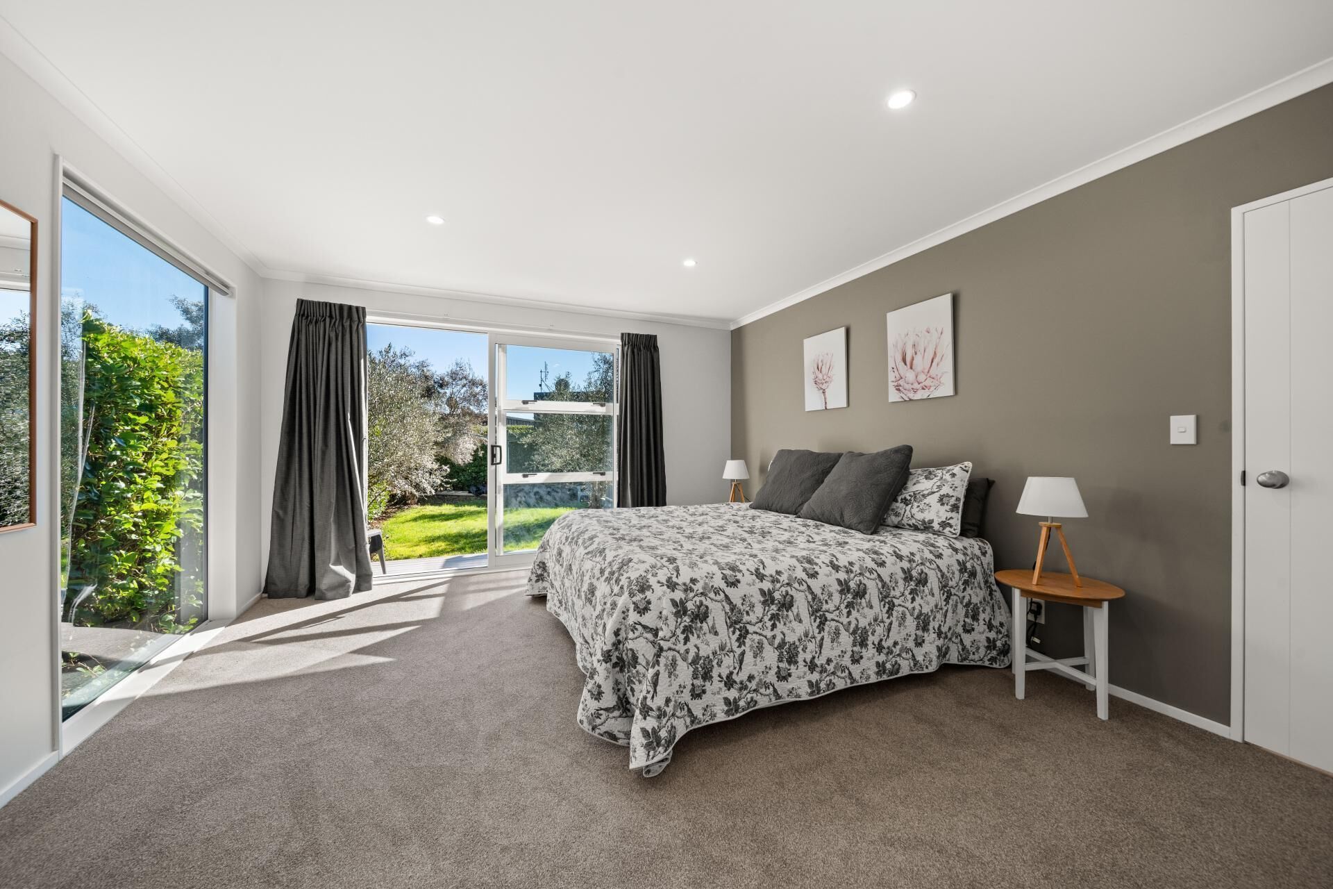 3 chambres, fer et planche à repasser, Wi-Fi, draps fournis