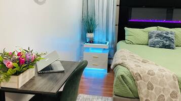 Bügeleisen/Bügelbrett, WLAN, Bettwäsche