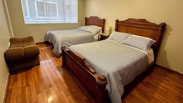 Maison Confort, Plusieurs lits, patio | Fer et planche à repasser, accès au Wi-Fi (inclus)