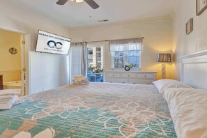 3 bedrooms, iron/ironing board, WiFi, bed sheets - Alexander 202-B (Ocean City)