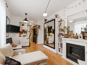 TV, fireplace, offices