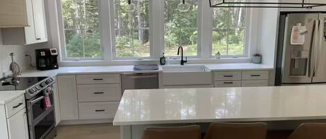 Microwave, oven, stovetop, dishwasher