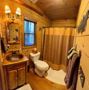 Hair dryer, towels, soap, shampoo - Luxury Mountain Hideaway. Extensive outdoor living, large hot tub, and fire pit. (Ellijay)