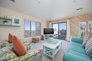 TV - 1708 - Islander Gulls: Spacious 4BR house in Corolla, perfect for families! (Corolla)