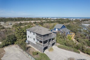 Exterior - 1708 - Islander Gulls: Spacious 4BR house in Corolla, perfect for families! (Corolla)