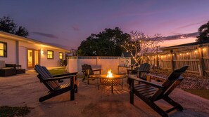 Terrace/patio - Poolside Playhouse - Pool Home - 5 Min. To Beach (Seminole)