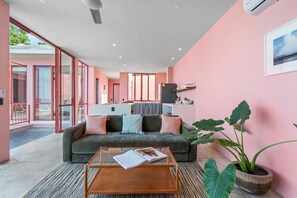 Smart TV, books - Casa Trifecta! Ocean views, Private pool and a 5min walk to the beach! (Sayulita)