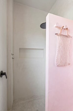 Hair dryer, towels, soap, toilet paper - Casa Trifecta! Ocean views, Private pool and a 5min walk to the beach! (Sayulita)