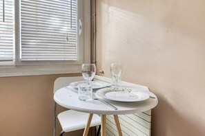 Dining - Studio Castel - Welkeys (Toulon)