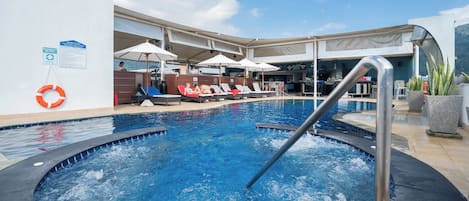 야외 수영장, 일광욕 의자