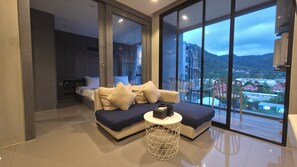 In-room safe, individually decorated, individually furnished - Citygate Kamala 1Br Altitude Suite (Kamala)