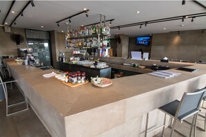 Poolside bar - Citygate Kamala 1Br Altitude Suite (Kamala)