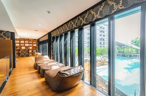 Library - Fabulous Citygate Kamala 1Br Suite (Kamala)