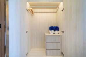 Apartment, 1 Bedroom (Ozone Condo in Excellent Laguna Area) | Wardrobe - Ozone 1Br Condo In Excellent Laguna Area (Choeng Thale)