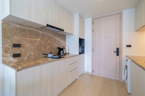 Private kitchen - Ozone 1Br Condo In Excellent Laguna Area (Choeng Thale)