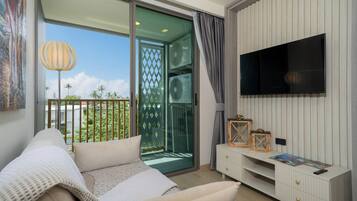 Apartment, 1 Bedroom (Ozone Condo in Excellent Laguna Area) | Free WiFi